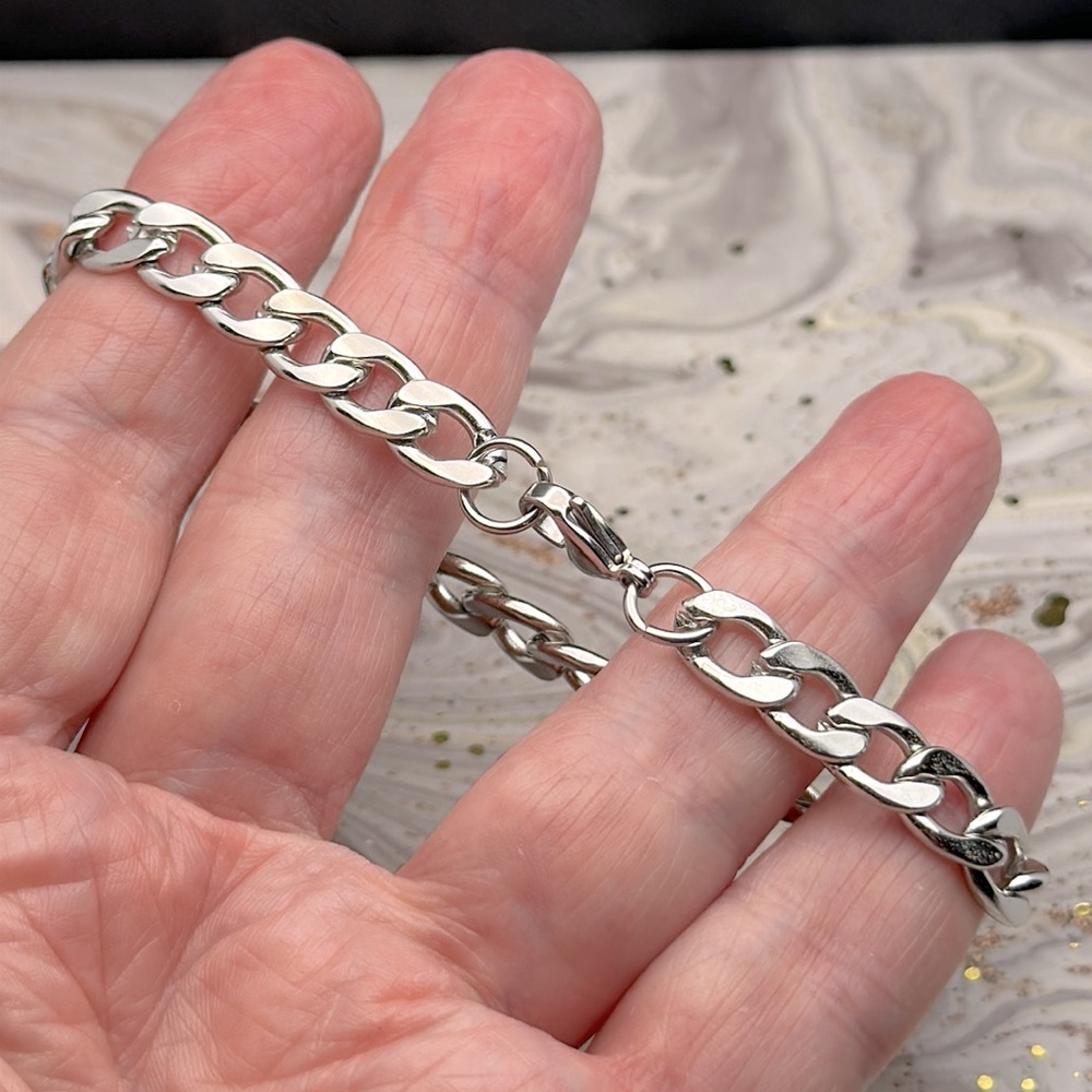 Silver Chainlink Bracelet, Men’s Women’s Jewelry - Picture 3 of 4